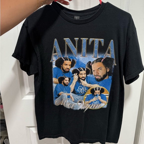Anita Max Wynn Drake Black Graphic T-Shirt - Picture 1 of 4